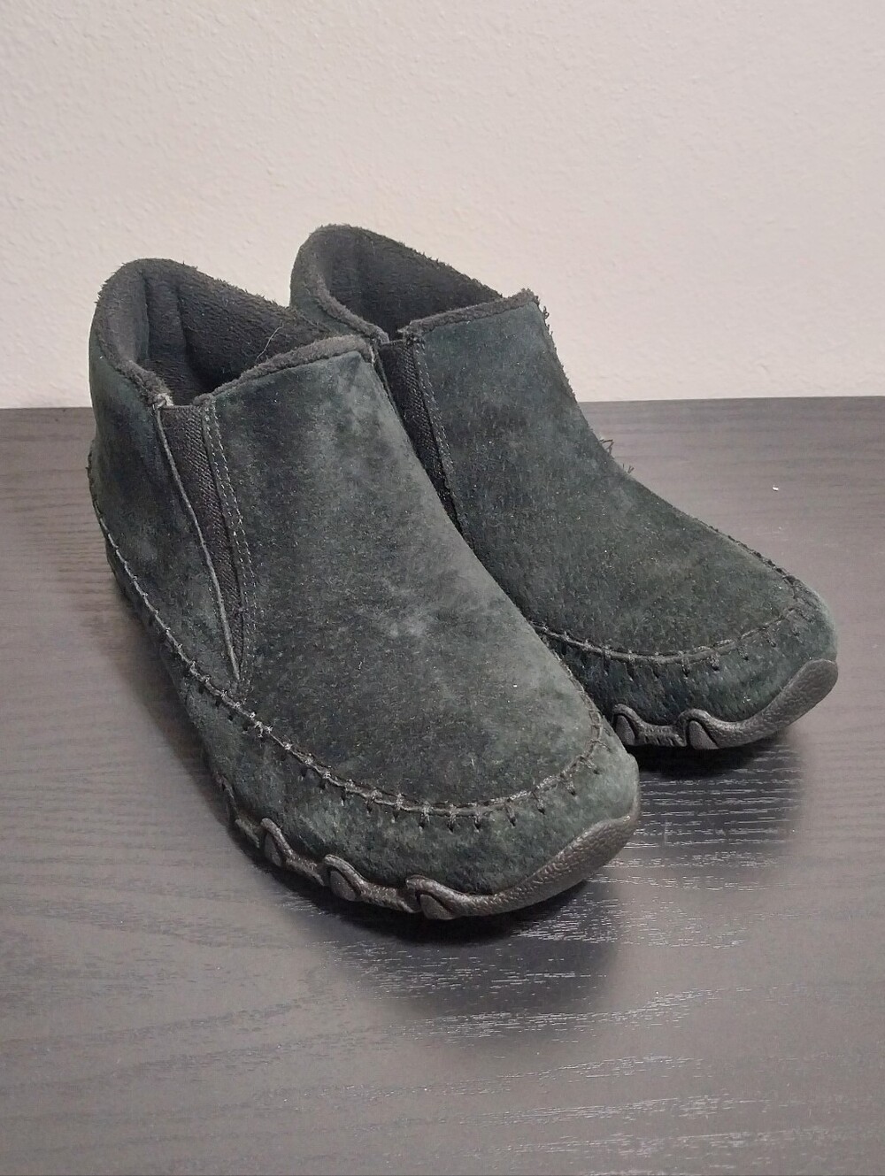 Skechers Relaxed Fit Memory Foam Black Suede Slip-On Moccasins Size 7